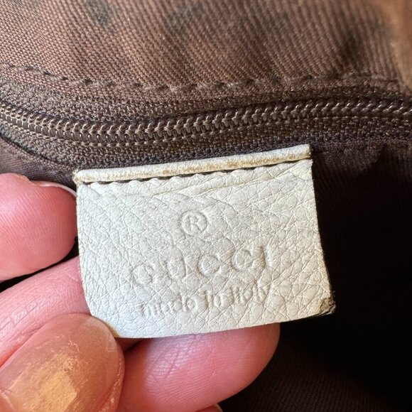 GUCCI GG Canvas Crossbody Abbey Bag - Picture 8 of 14